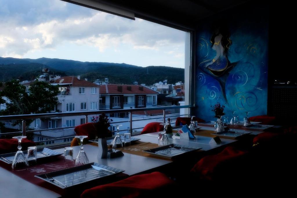 Alp Otel Restaurant Küçükkuyu Exterior foto